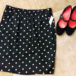 NEW CHAUS Lined Polka Dot Skirt Black & White size M Fits sizes 8-10 Side pocket